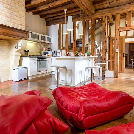 Suite Mana Ohana - Luxe Et Authenticite A 2 Pas De La Place Ducale Avec Parking Prive Charleville-Mézières Exteriér fotografie